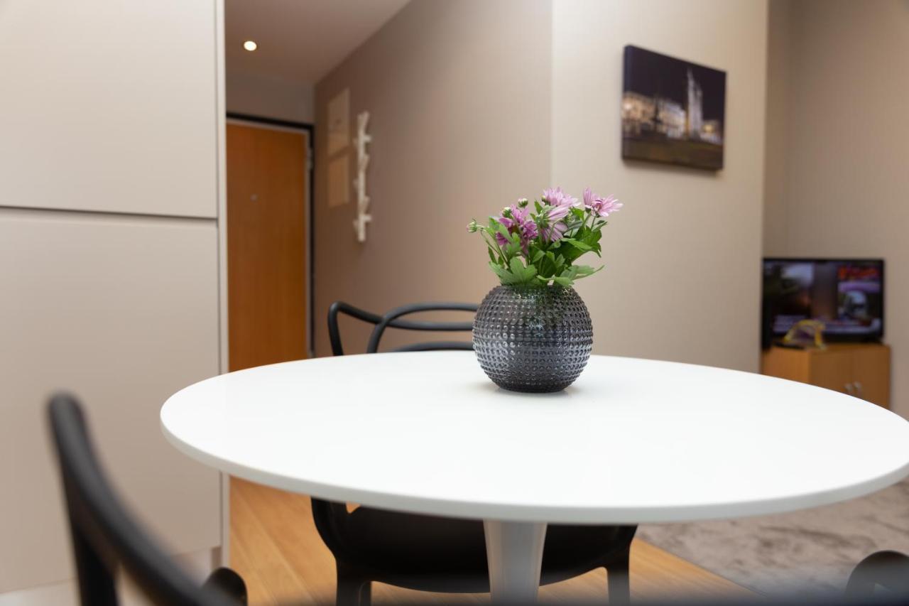 Design Flat In Braga - By Tonsdeverde Ngoại thất bức ảnh
