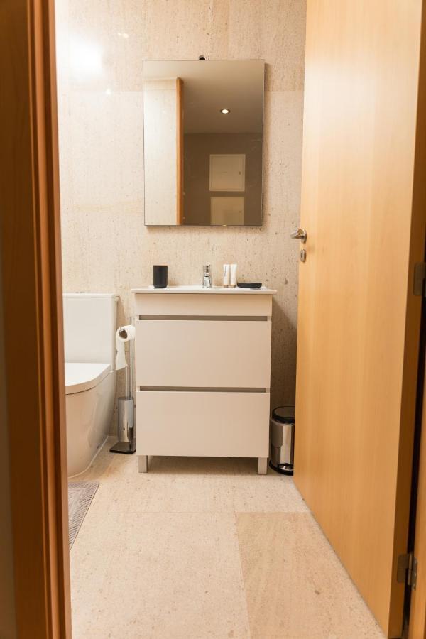 Design Flat In Braga - By Tonsdeverde Ngoại thất bức ảnh
